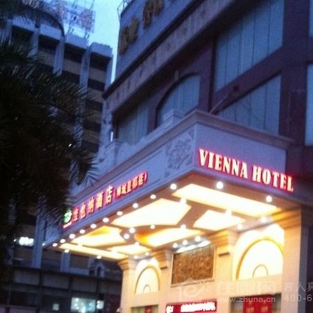 Vienna Huangdu Branch Hotel Фошан Екстериор снимка